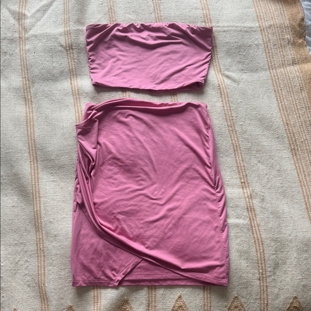Superdown strapless mini set In rose pink
